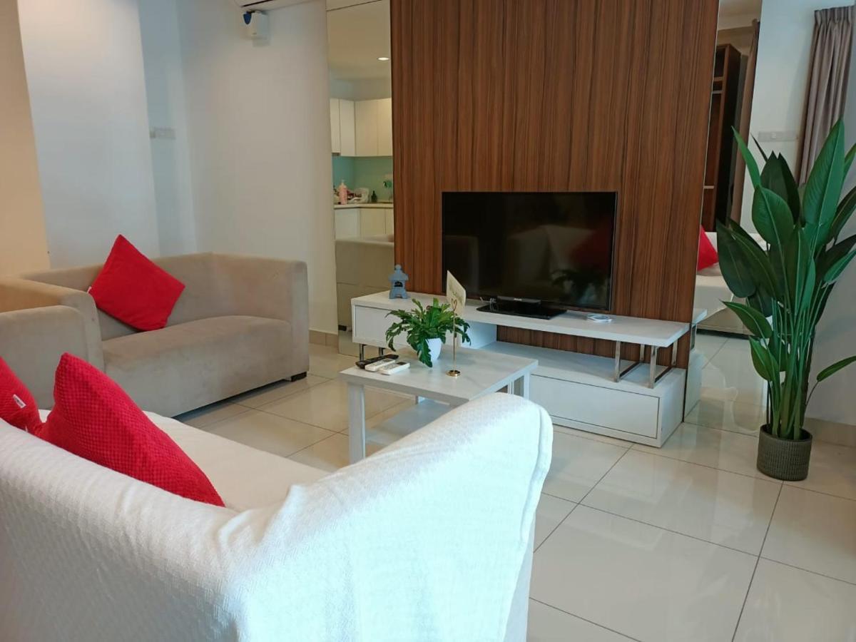 Family Suites At Mansion One By Maj George Town Exterior photo