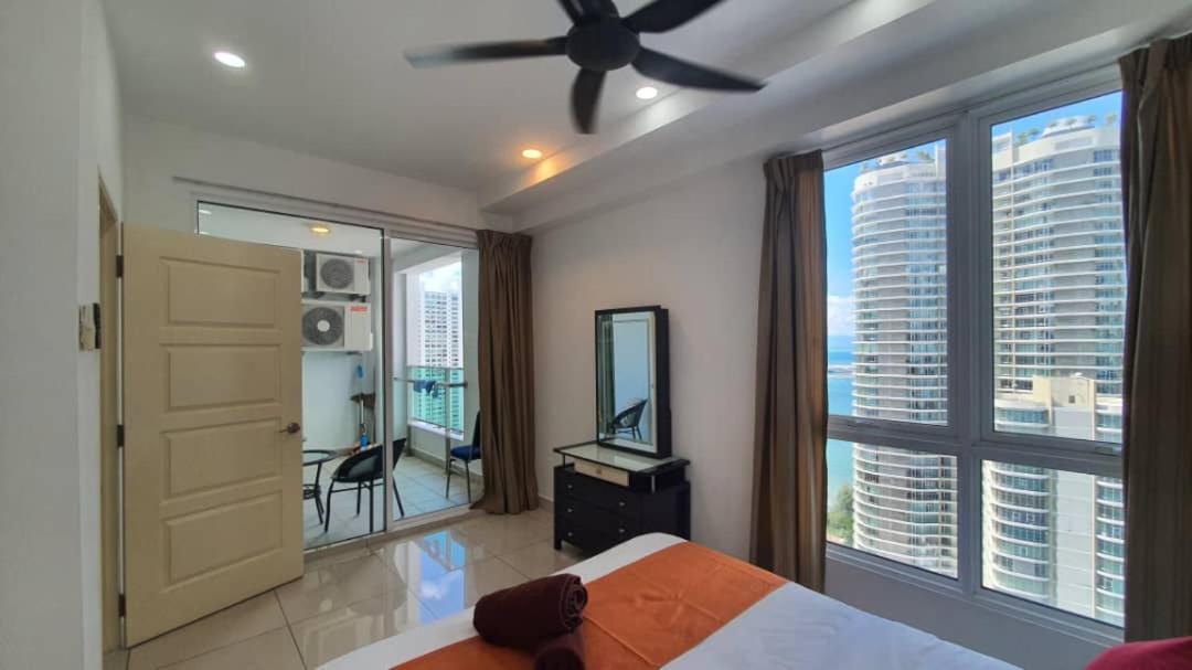 Family Suites At Mansion One By Maj George Town Exterior photo