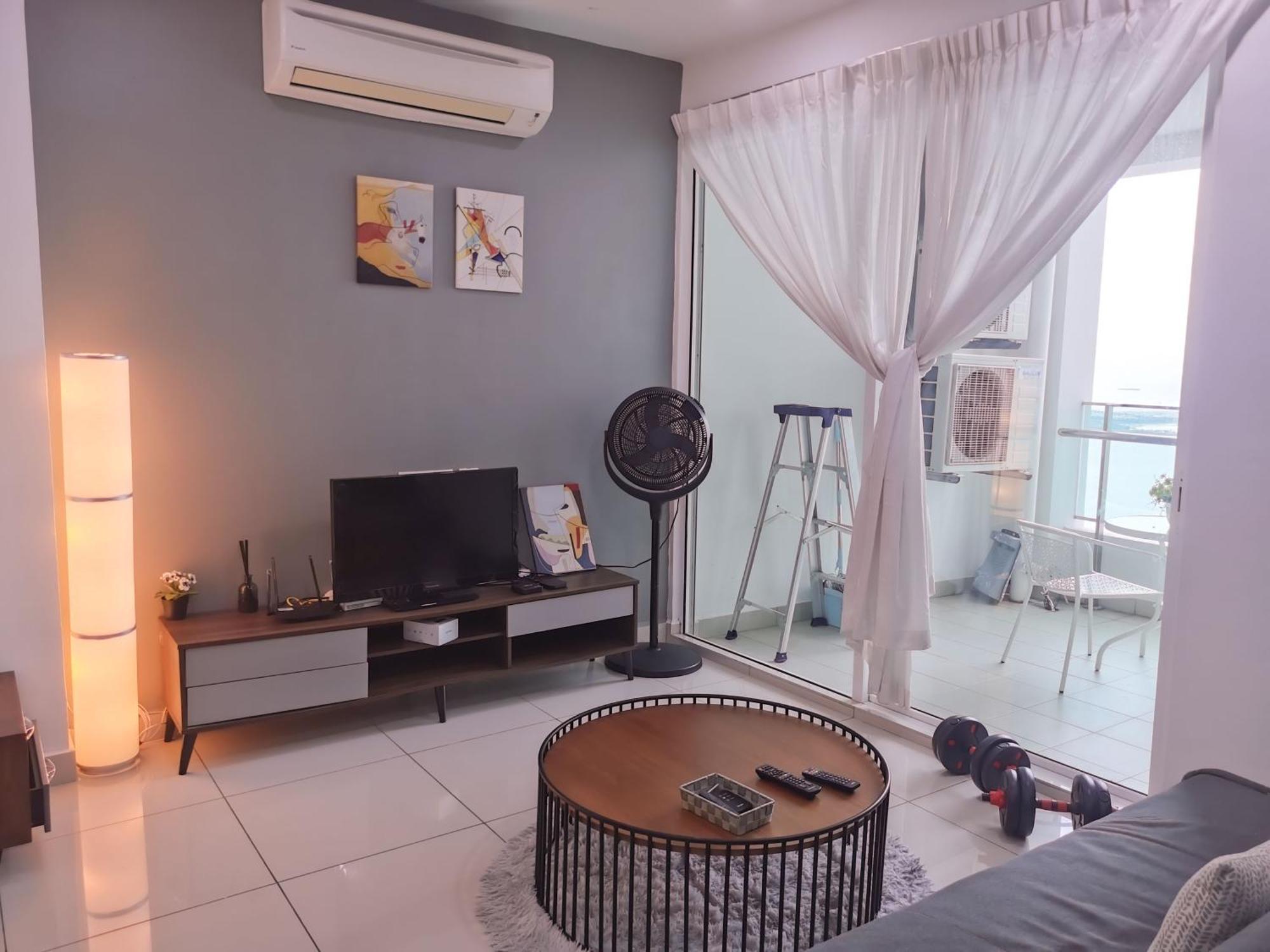 Family Suites At Mansion One By Maj George Town Exterior photo